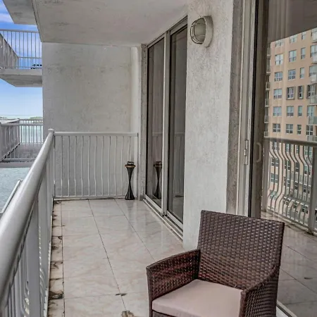 Peaceful Brickell 1Br Water And City Outlook